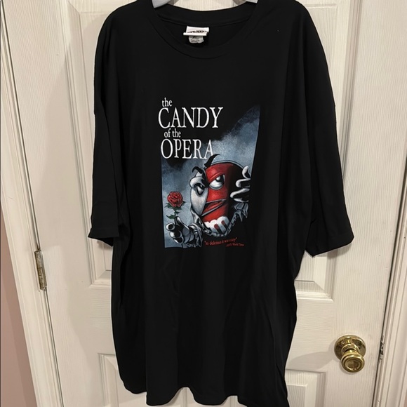 M&M'S World Black 'Candy of the Opera' Short Sleeve Tee - Picture 1 of 5